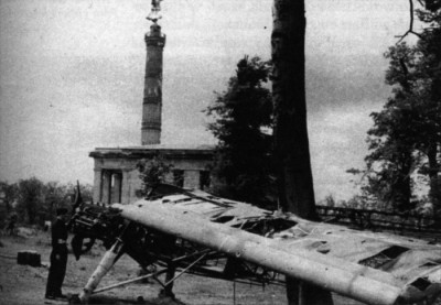 36_Airplane_Landing_Strip