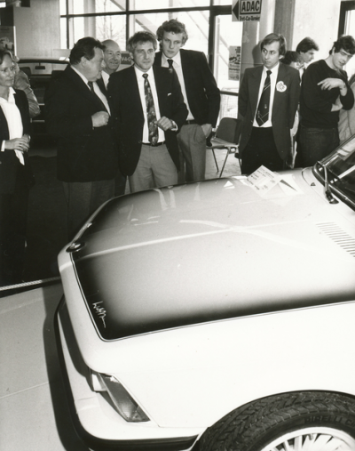 472px-Maurer_&_Strauss_vor_Maurer-Kunstauto